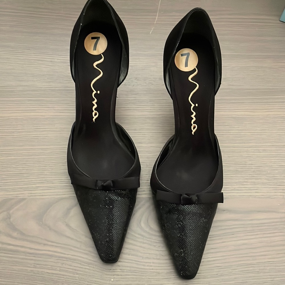 Nina brand women’s black dressy heels size 7. Gently worn.